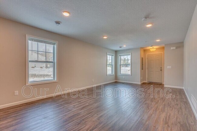 Foto del edificio - 12608 Pond View Rd