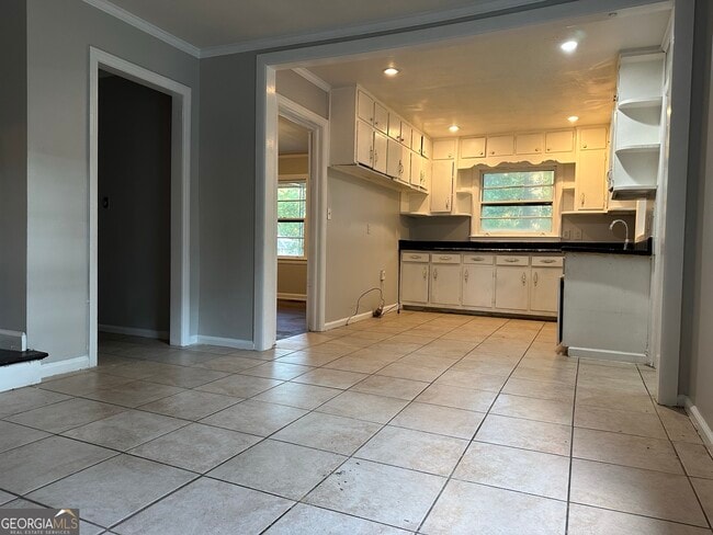 Building Photo - 498 North Ave