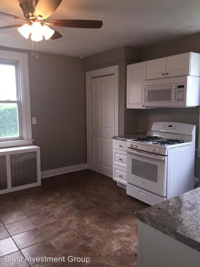 Foto del edificio - 1 br, 1 bath Apartment - 357 2nd Ave