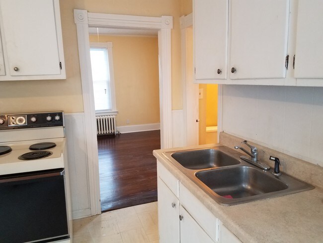 Building Photo - 31 Beach Ave