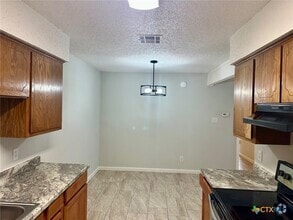 Building Photo - 1307 Barbara Dr