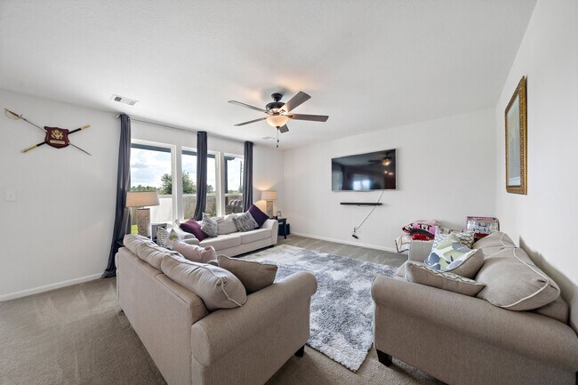 Foto del edificio - 25203 Farmdale Ln