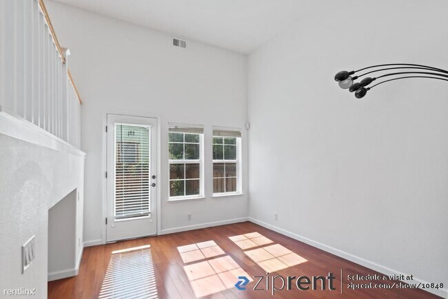 Foto del edificio - 4 br, 3 bath Townhome - 3770 Tivoli Garden...