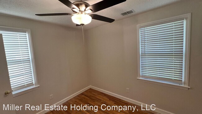 Building Photo - 3 br, 1 bath House - 1404 East 58th Street