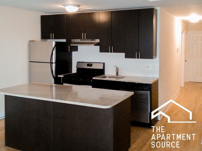 Photo - 2521 N Lincoln Ave Apartment