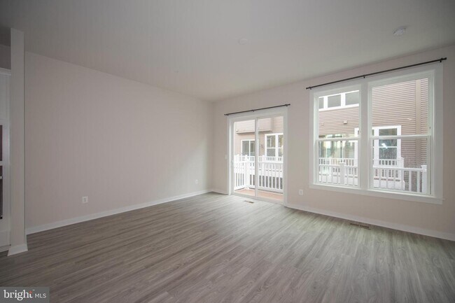 Foto del edificio - 16261 Connors Wy