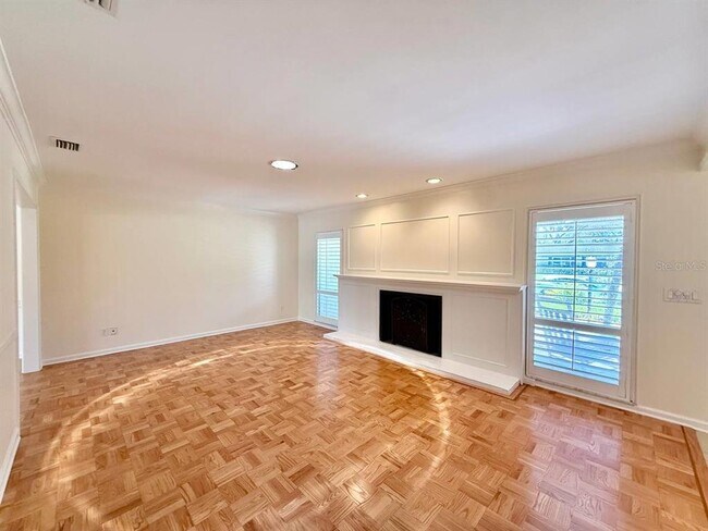 Foto del edificio - 3103 Cocos Rd