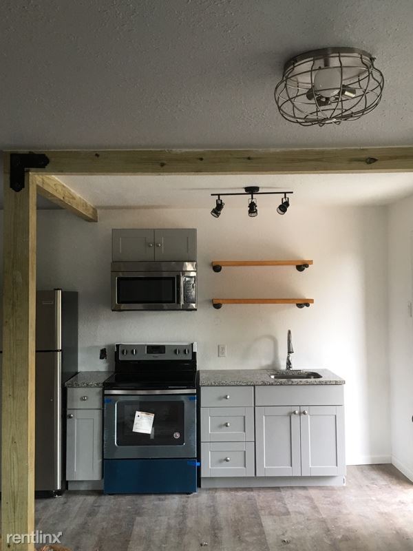 Foto principal - 1002 Texan Trail