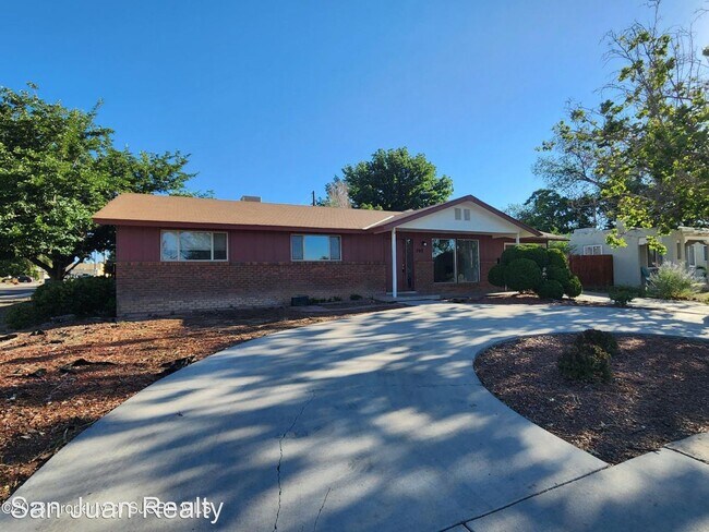 Foto del edificio - 4 br, 2 bath House - 702 Zuni Drive