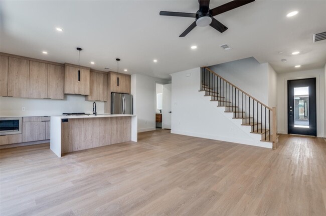 Building Photo - 7305 Flyers Way