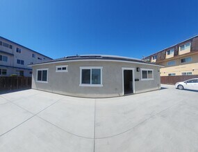 Building Photo - 556-556 Foothill Blvd