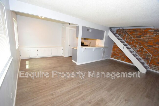 Building Photo - 644 Paseo La Perla