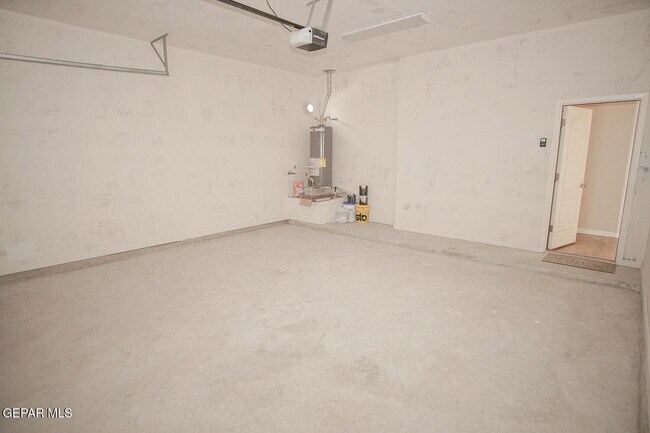 Building Photo - 13094 Castleford Ln