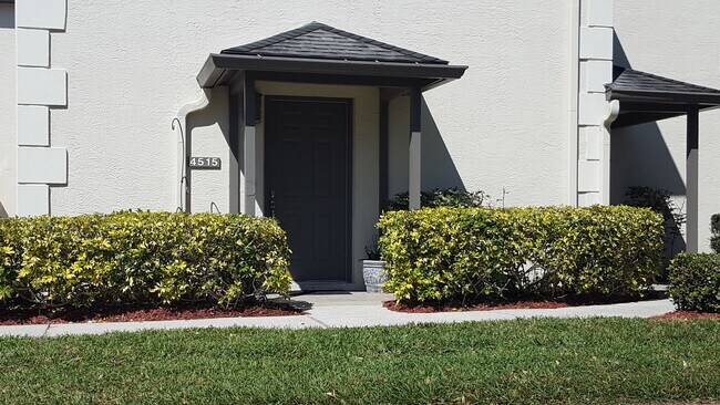 Foto del edificio - 4515 Southampton Ct