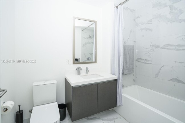 Foto del edificio - 851 NE 1st Ave