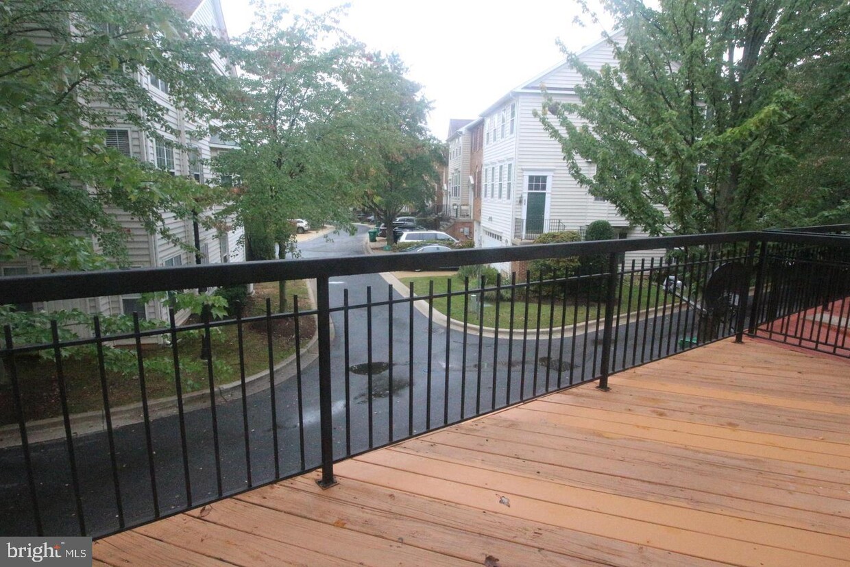 Foto principal - 9746 Washingtonian Blvd