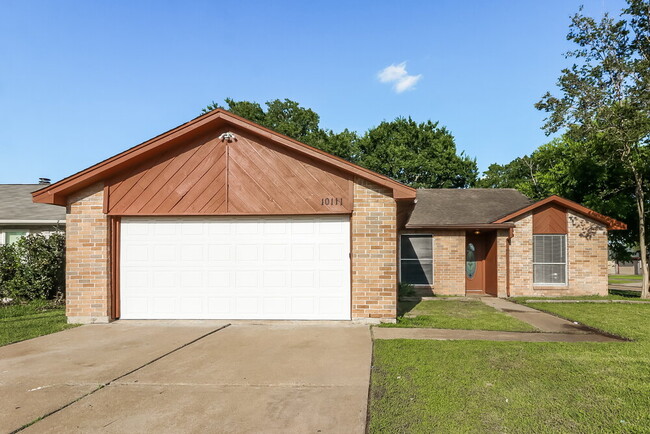 Building Photo - 10111 King Ranch Ln