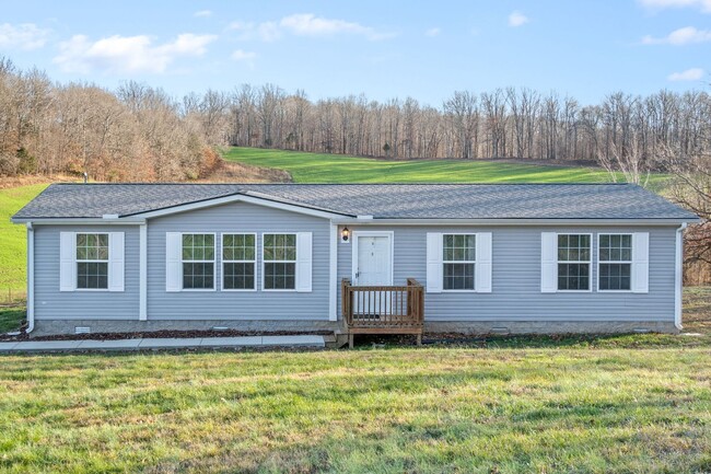 Building Photo - Pet Friendly Three Bedroom on Five Acres!