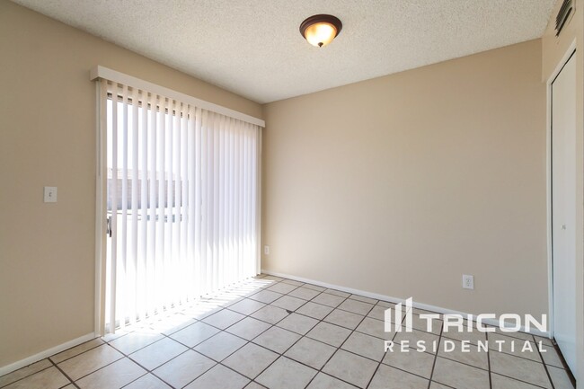 Building Photo - 18040 N 20th Ave