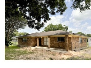 Building Photo - 547 County Rd 949E