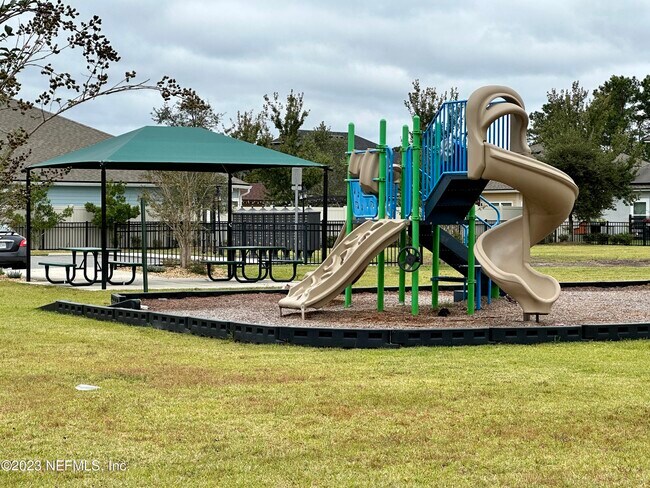 Building Photo - 3920 Hammock Bluff Dr