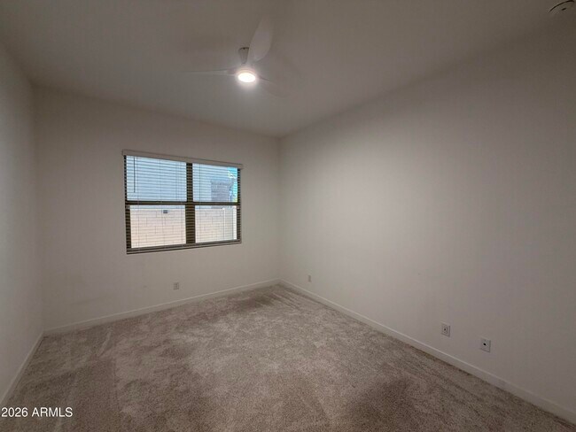 Building Photo - 20119 W Pinchot Dr