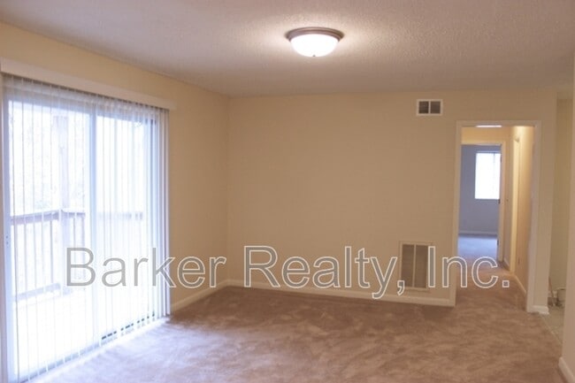 Building Photo - 203-3D E. Ransom Street