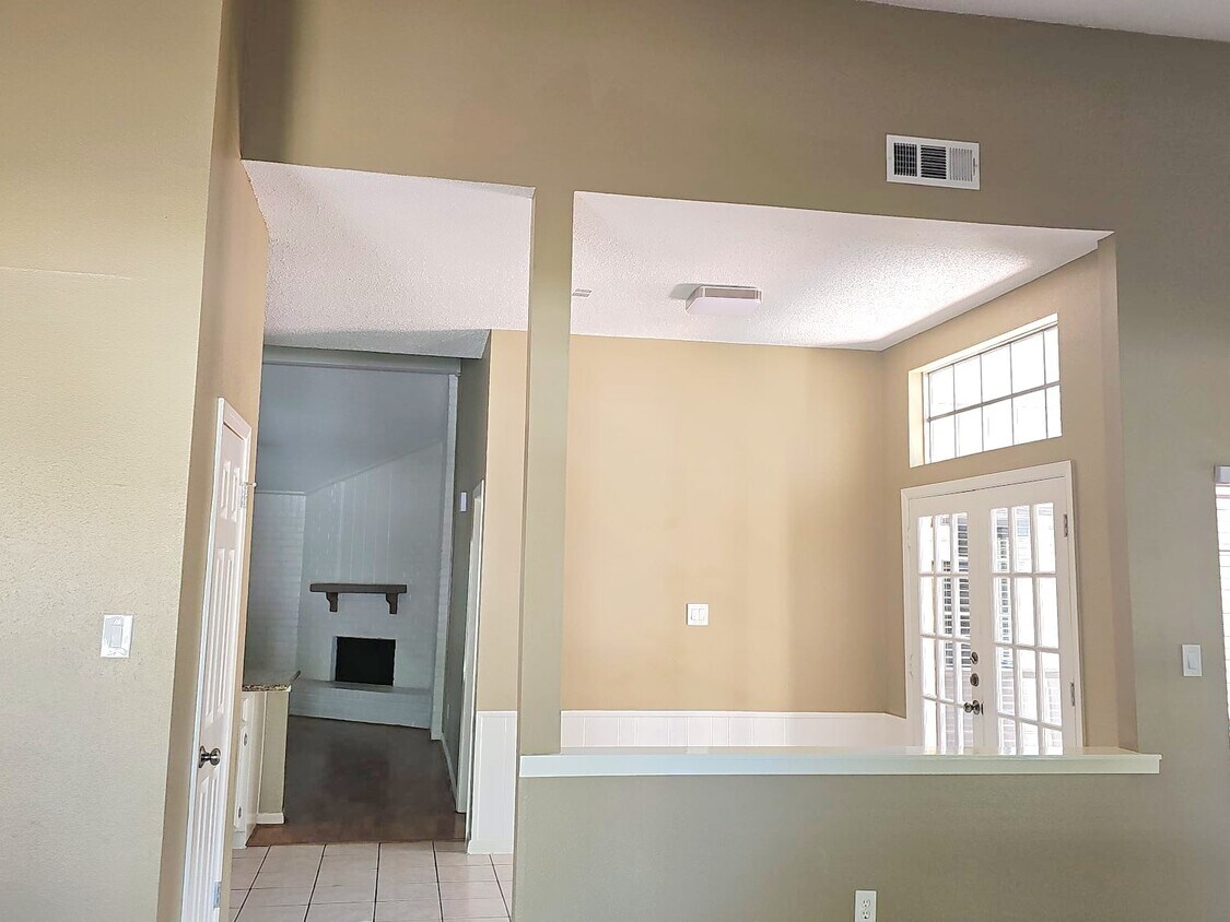 Building Photo - 2618 Quarry Hill Rd