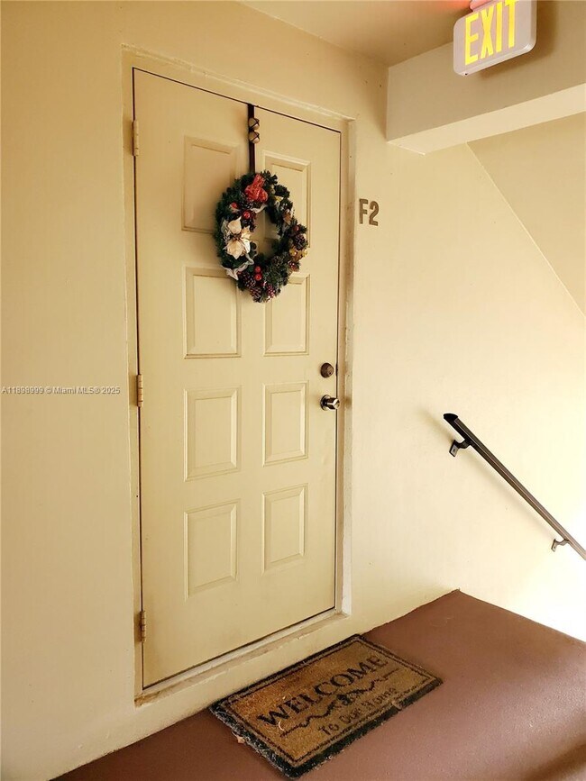 Building Photo - 201 Foxtail Dr