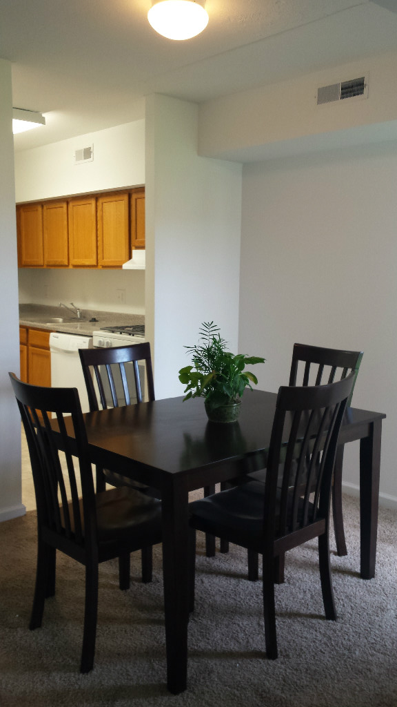 Dining Area - The Landing at Carneys Point