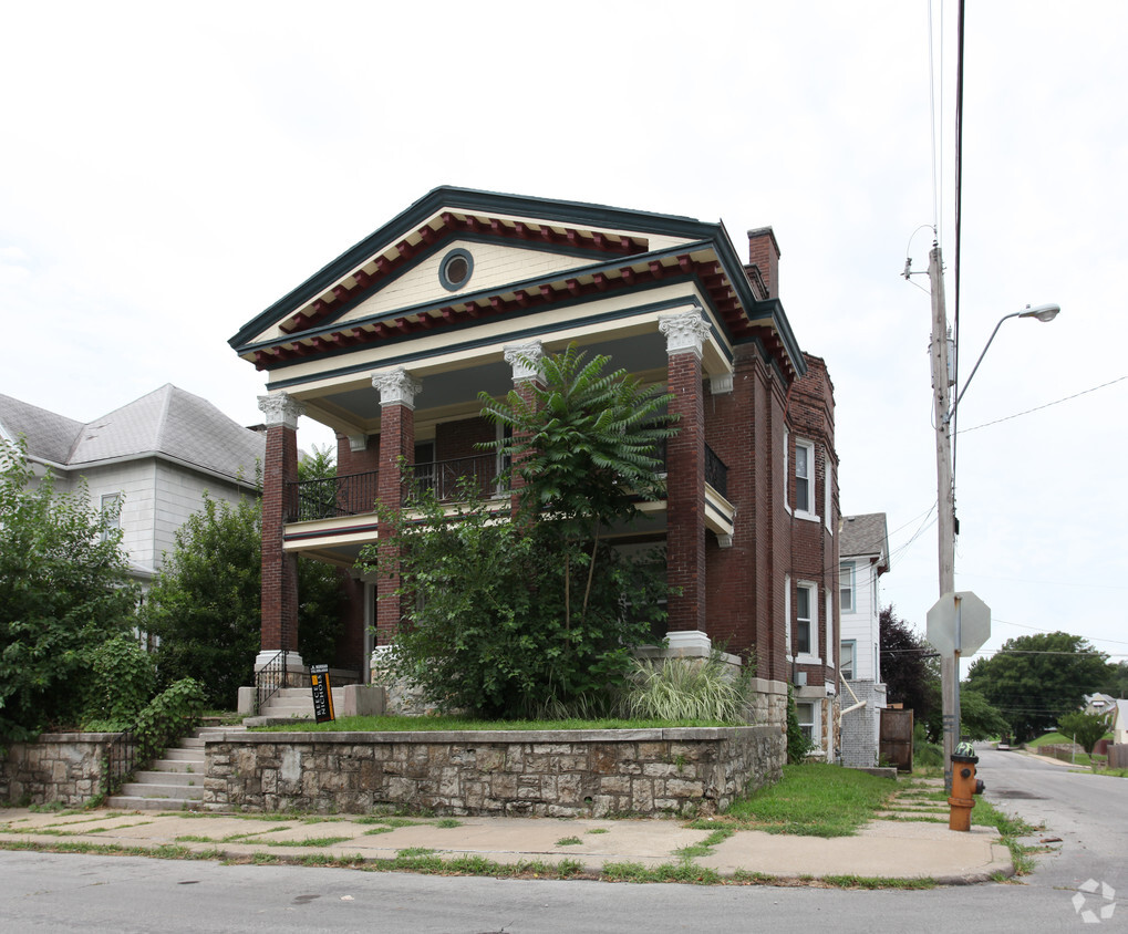 Primary Photo - Building 1