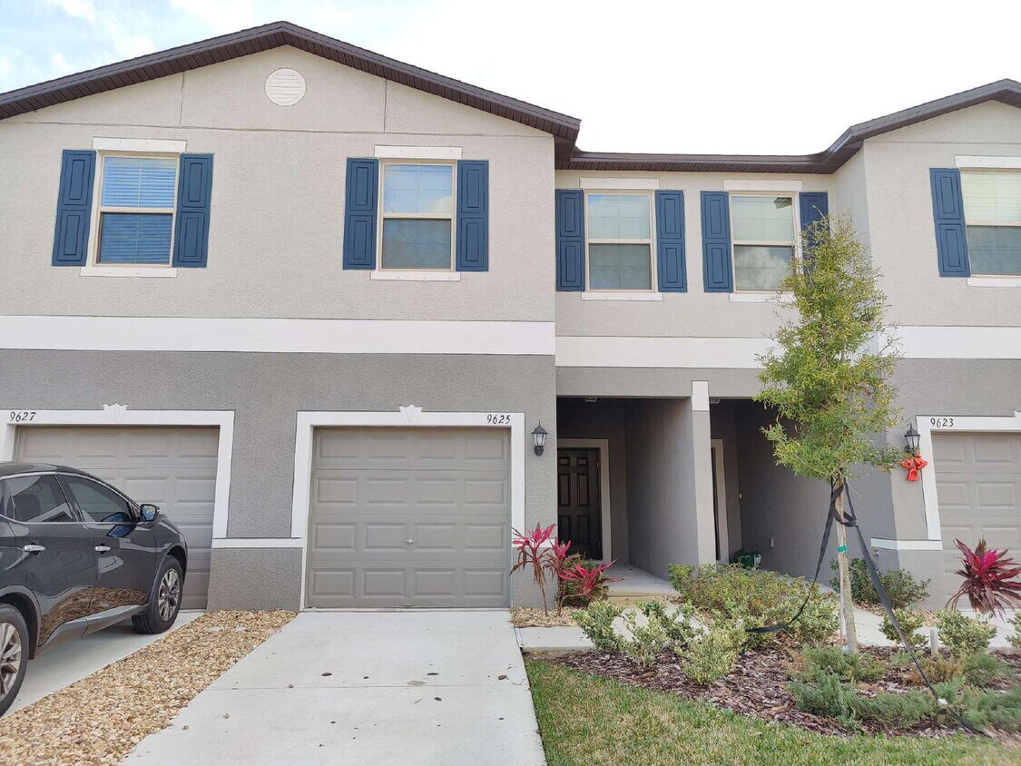 Photo - 9625 Pembrooke Pines Dr