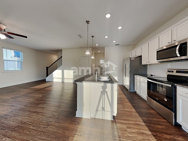 Foto del edificio - 8493 Highfield Ave