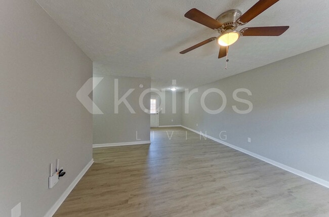 Foto del edificio - 185 Deer Pkwy