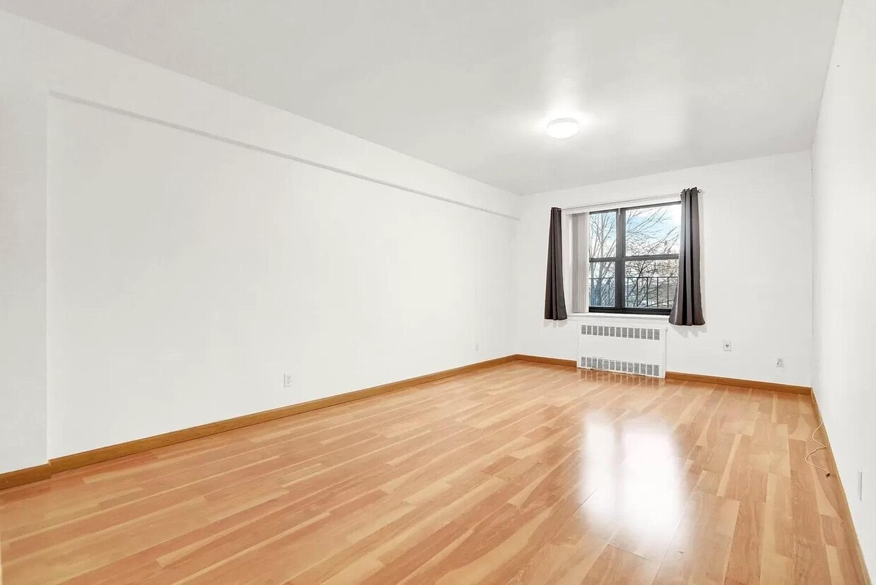 Foto principal - 138-12 28th Rd