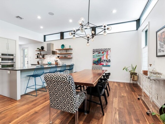 Building Photo - 1703 Dexter St