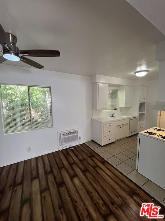 Building Photo - 4187 Arch Dr