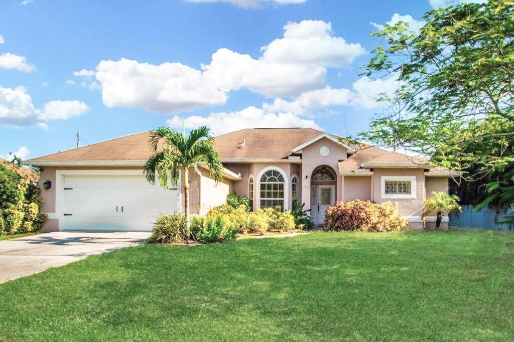 Foto principal - 1509 SW Crater Ave