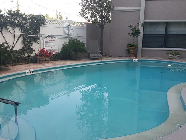 Foto del edificio - 3210 Gulf Blvd
