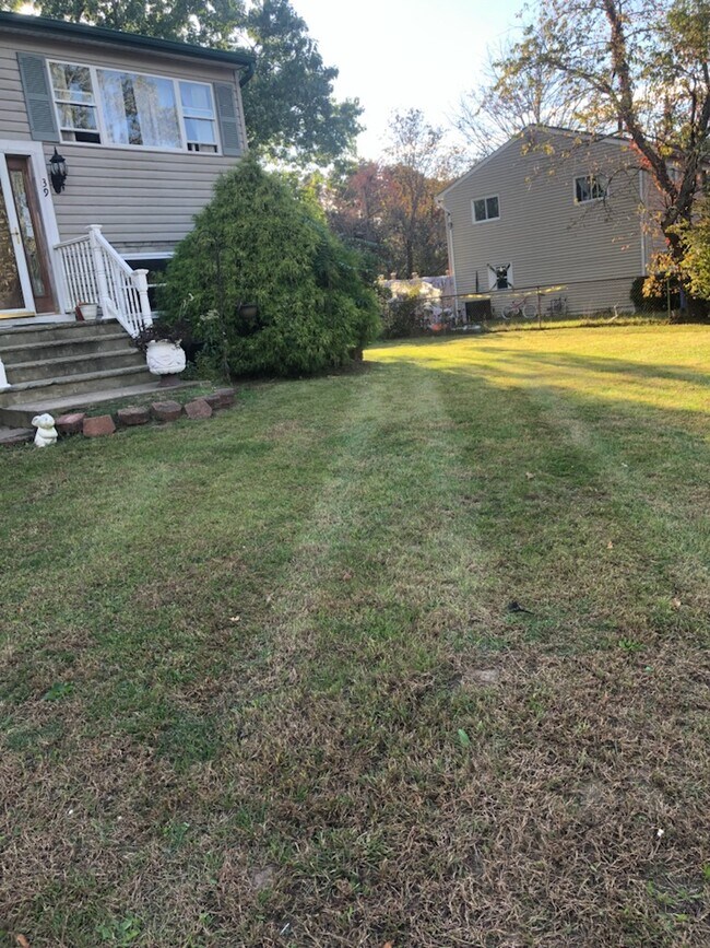 Foto del edificio - 39 Charles Ave