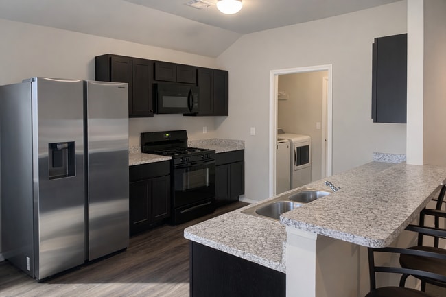 Building Photo - 1308 Isabella Dr