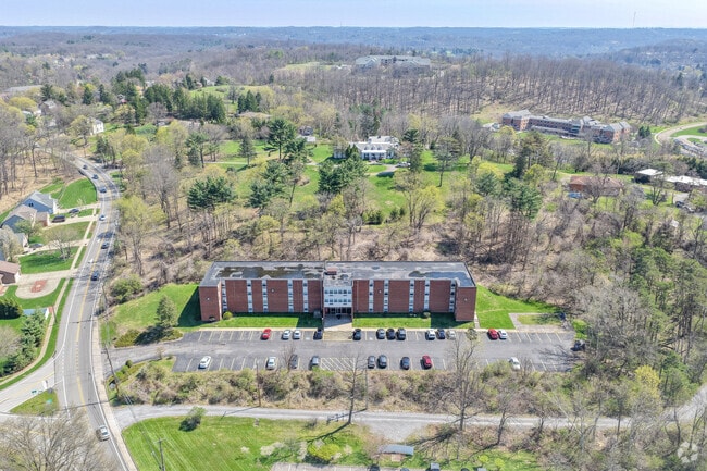 Villa Riviera Aerial - Villa Riviera Apartments