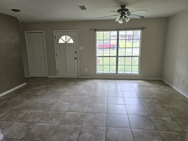 Living Room - 3803 Crossette Dr