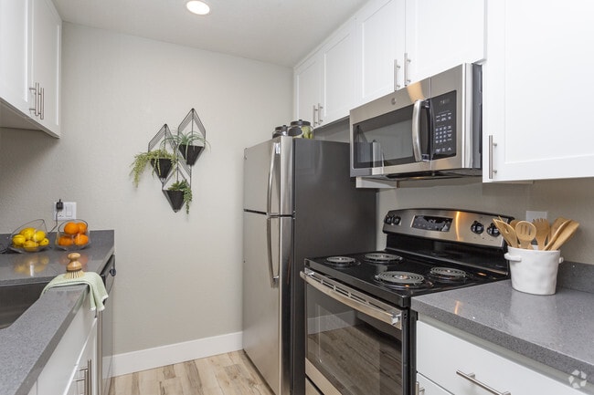 Interior Photo - Mariners Cove