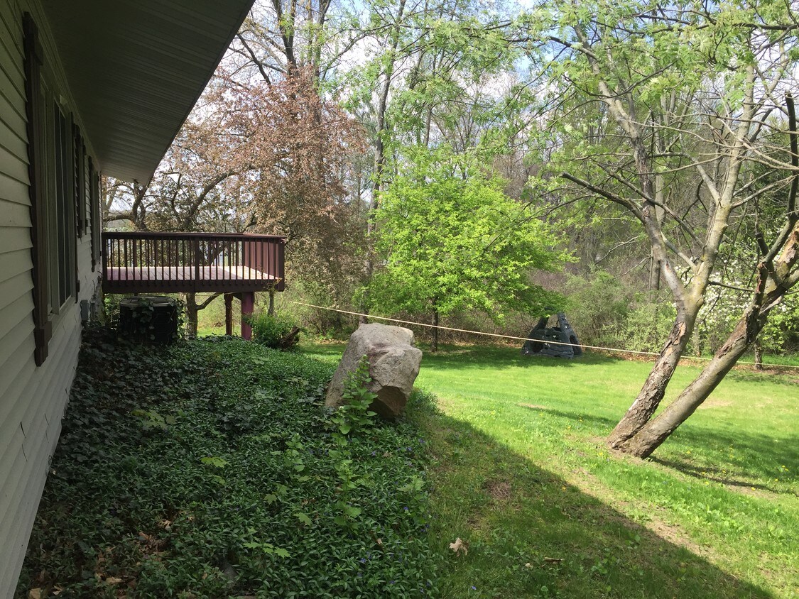 266 Lake Hts, Grass Lake, MI 49240 House Rental in Grass Lake, MI
