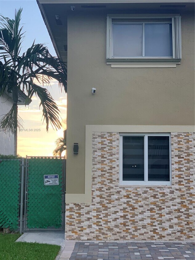 Foto principal - 16121 SW 141st Ave