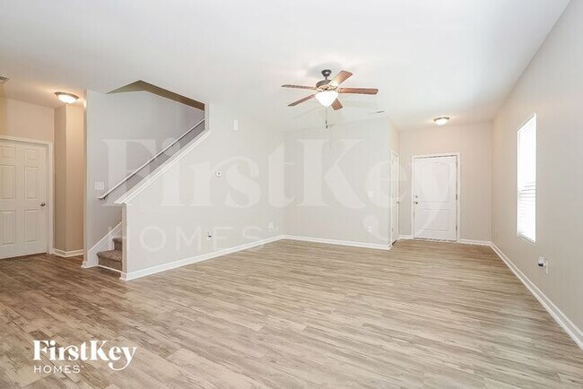 Foto del edificio - 4707 Sweetbriar Road