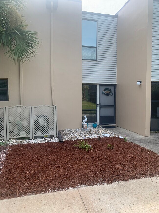 Entrance - 5500 Ocean Shore Blvd
