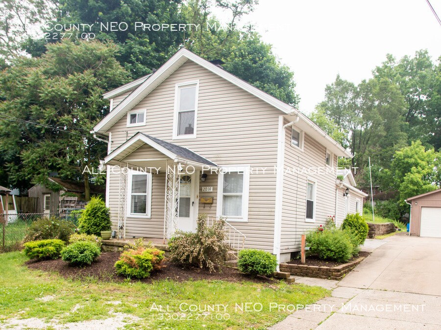 Newly Updated 3 Bedroom 2 Bath in Canton! House for Rent in Canton, OH