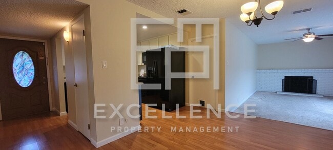 Building Photo - 3/2 House with Updated Kitchen, Water Softener, Gated Pool and Pet Negotaible